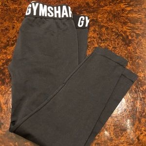 Great pair of nwot  gym shark leggings